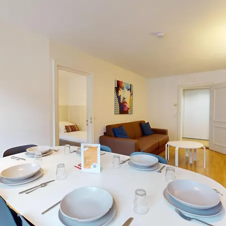 Apartment 70 M² Center