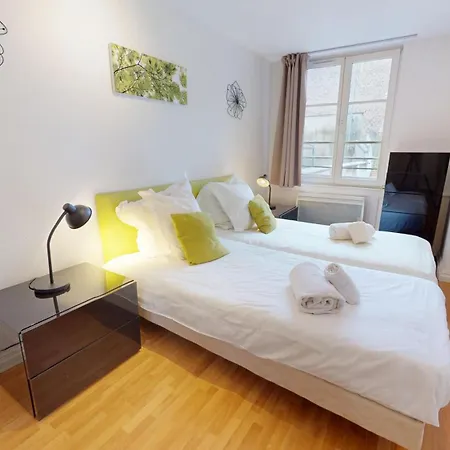 70 M² Center *
