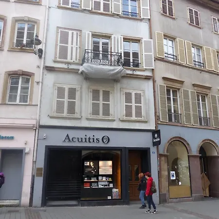 70 M² Center *